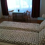 Caterina Private Rooms And Apartments